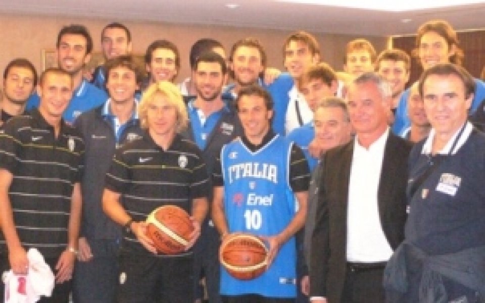 Дел Пиеро и Ювентус се срещнаха с баскетболистите на Италия