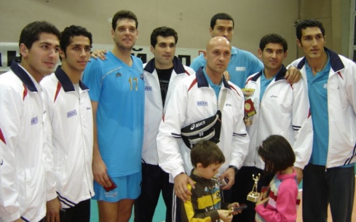 Снимки, катастрофа и договор за строежи около волейбола