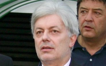 Вальо Михов пипна купата на шампионите за късмет на Гонг