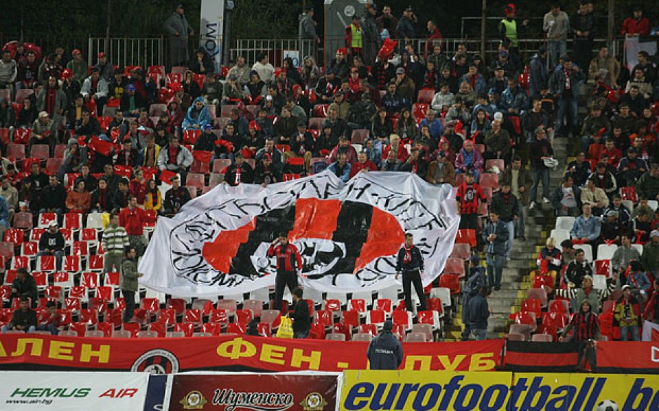 Мълчалив протест срещу футболистите на Локо София