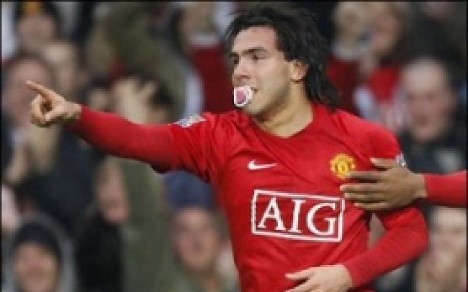 Без Бербатов Юнайтед се мъчи срещу КПР