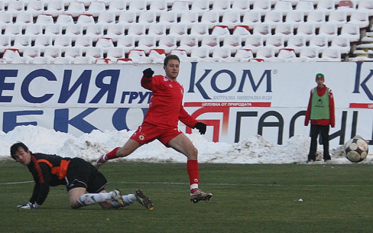 Владо Манчев върна ЦСКА бързо на върха