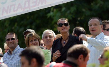 Два нови автомобила ще получи БОК