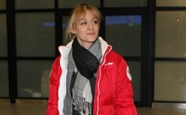 Денкова се прибра в София