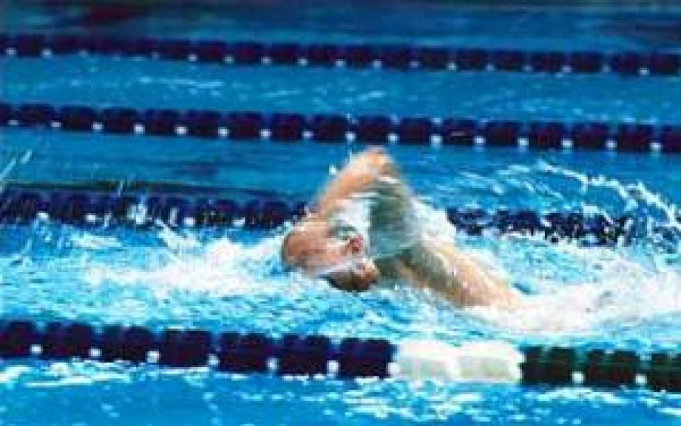Два световни рекорда в плуването