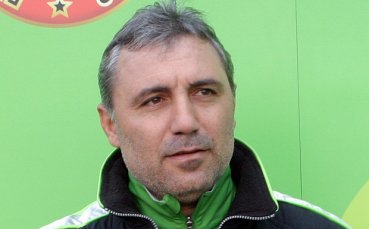 Стоичков посети националите,  гледа мача