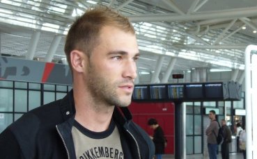 Карлос дебютира, Пеев бележи за Амкар Перм