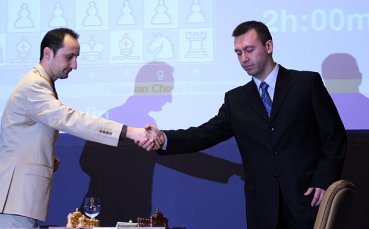 Топалов почна с реми срещу Камски