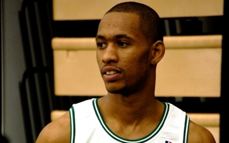 По примера на Рабех, баскетболист бе хванат да кара пиян в САЩ