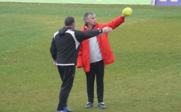 Иван Колев: Спирам с експериментите