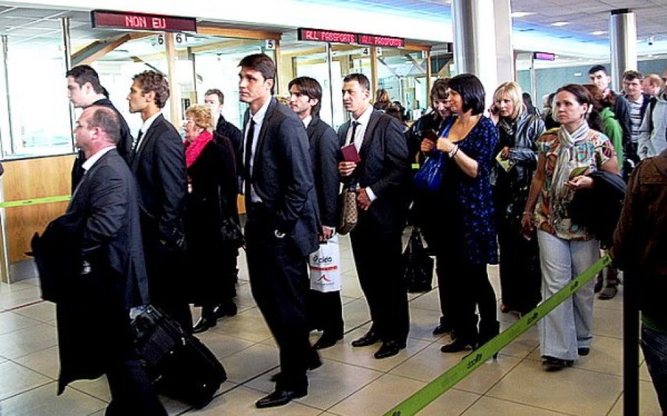 Ирландците въртят номера на националите още от летището