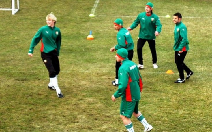 Иван Иванов с капитанската лента срещу Казахстан