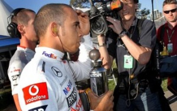 Хамилтън най-бърз в Бахрейн