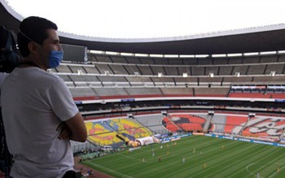 Свинският грип опразни стадионите в Мексико