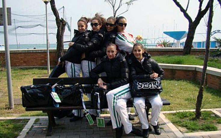 Въпреки изкушенията, грациите ни отново в залата (снимки)