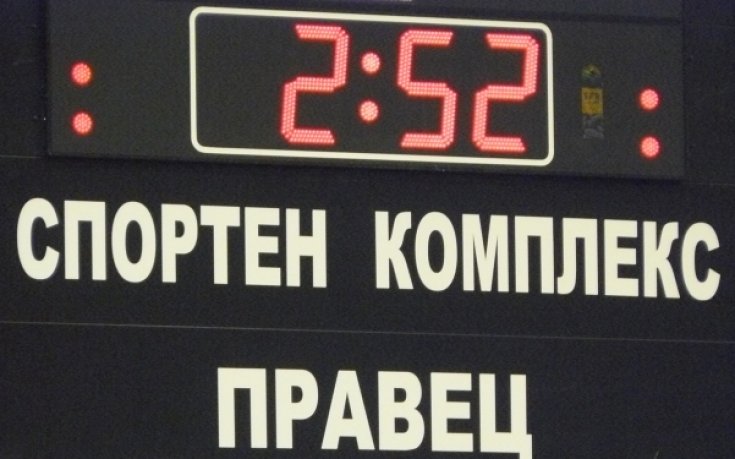 Полуфиналите стартират днес с домакинство за фаворитите