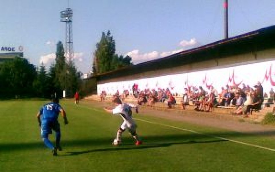 Левски би трудно Славия и остана начело при дублите