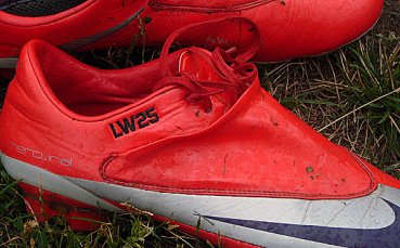 Вагнер „изби рибата” с червени обувки