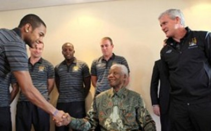 Мандела към Робиньо: Ти си бебе, какво правиш тук?