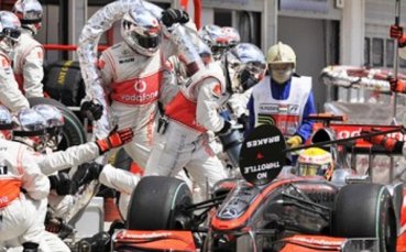 Мерцедес остава във Ф1