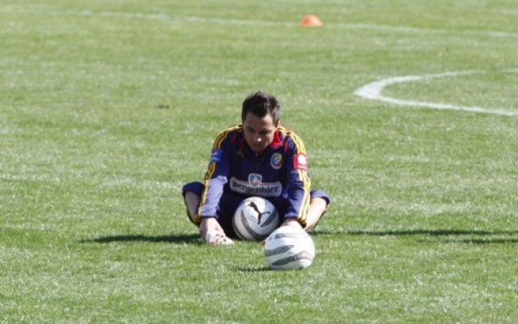 Петре сравни Неи с Анри