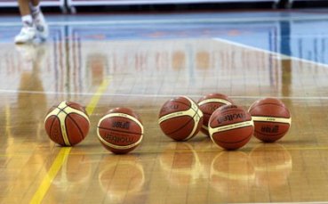 Агнеса Дойчинова подписа с Монтана