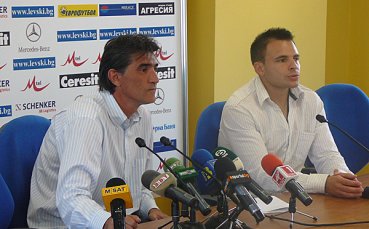 Достанич: Първо Перник, после Дебрецен…