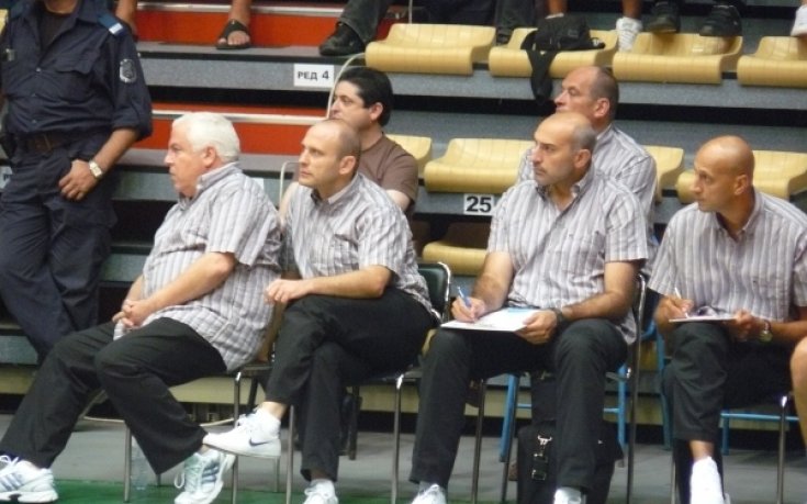 Националите играят, Гершон – на трибуните