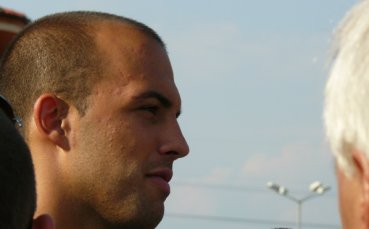 Ники Михайлов мачка аматьори за Купата на Холандия