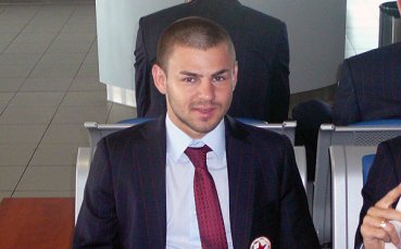 Спас Делев по стъпките на Иванов – подстрига се