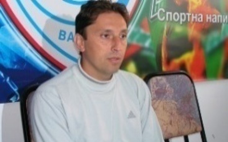 Спартак Вн – Ботев Вр също виси