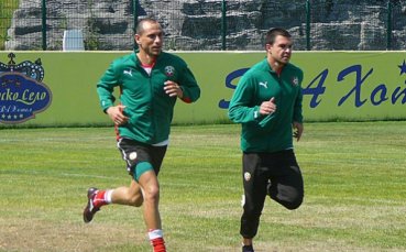 Божинов пропуска мача с Шахтьор, сменя го Сърмов