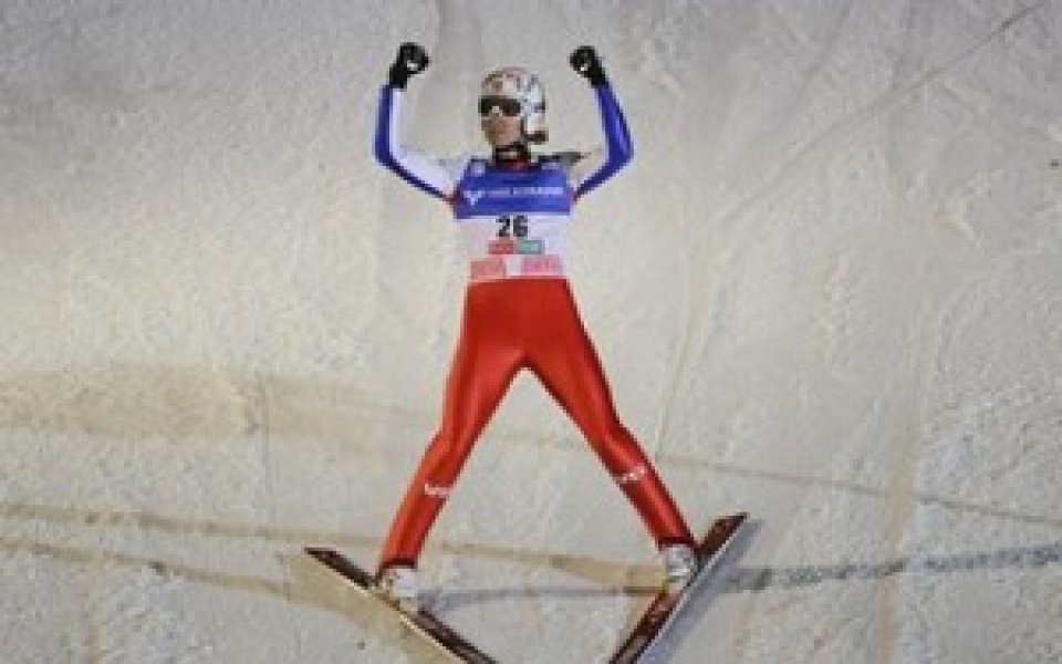 Ромьорен спечели първия старт за сезона в Световната купа по ски-скок