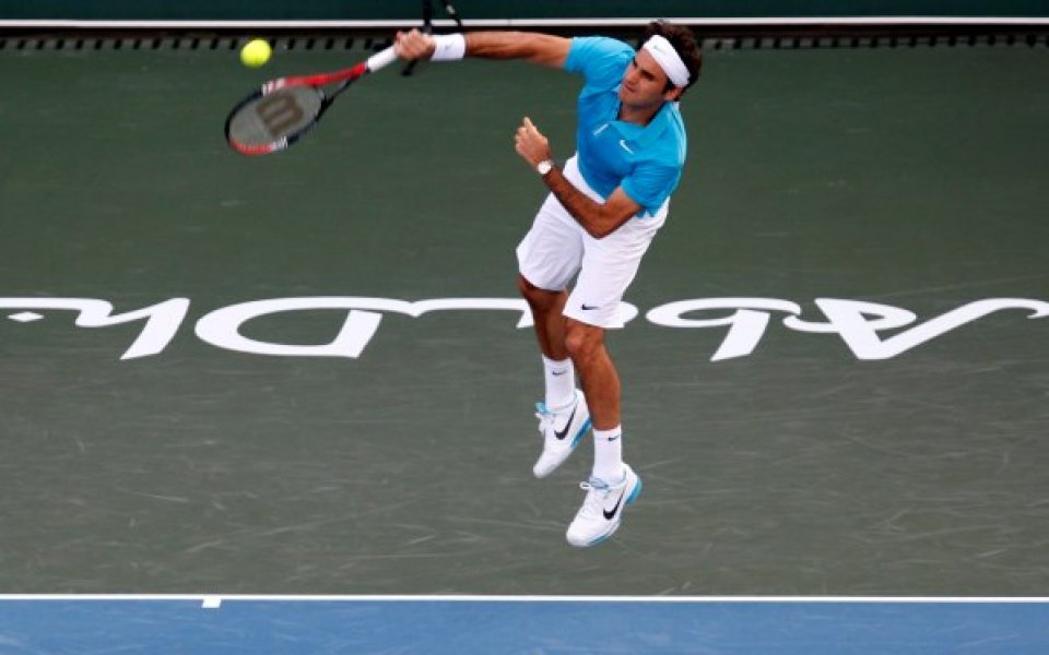 Федерер стартира годината с трето място в Абу Даби
