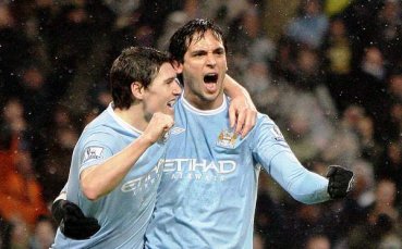 Санта Крус аут за месец