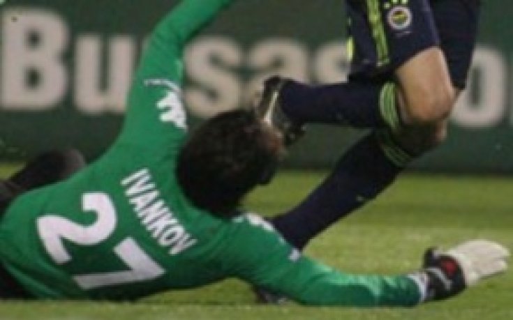 Снегът провали мача на Иванков