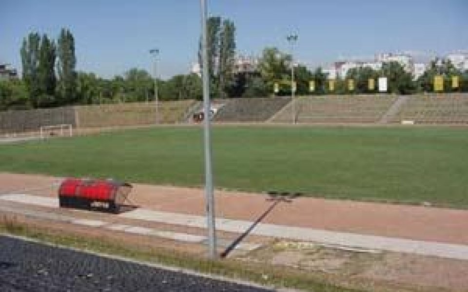 Стадионът на Ботев в ръцете на Общината