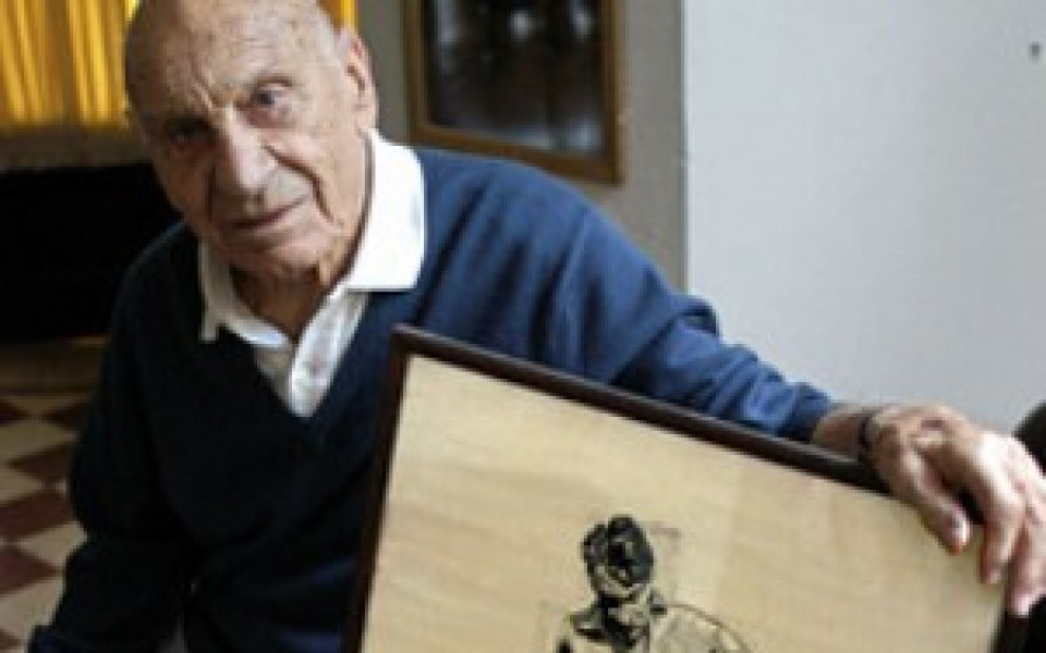 Легендарен аржентински нападател стана на 100 години