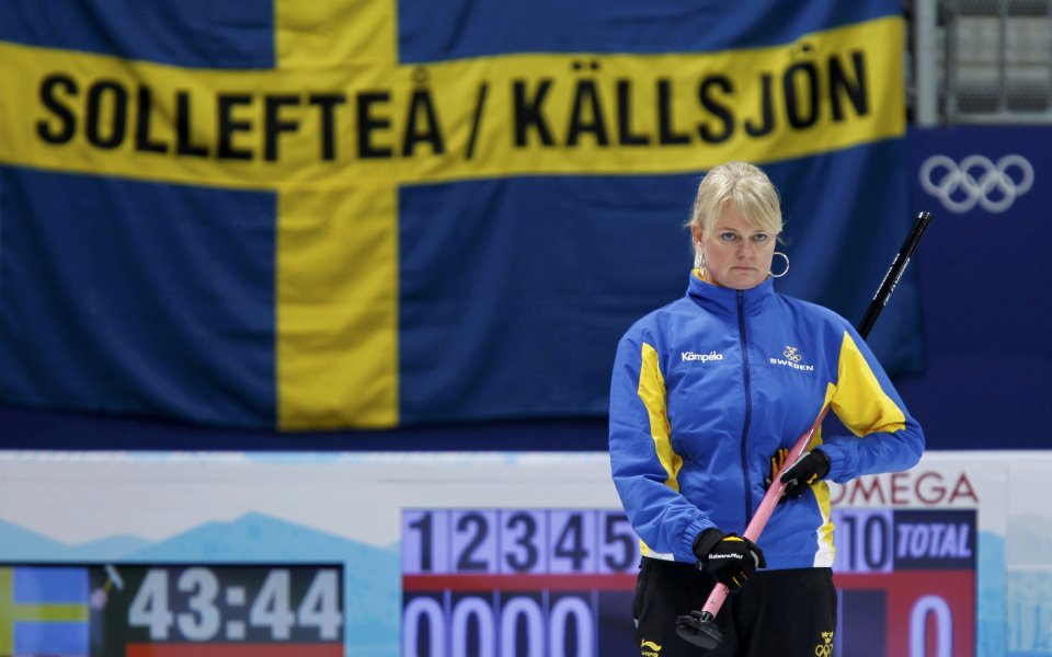 Загуба за олимпийския шампион Швеция