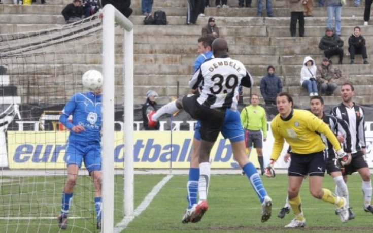 Новото Локо отказа „акулите” за пет минути