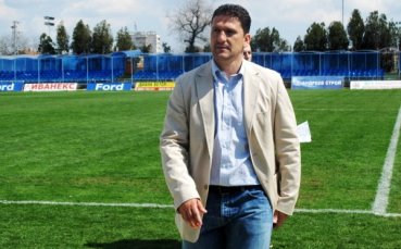 Филипов: Гоним високи цели, а нямаме равностойни смени