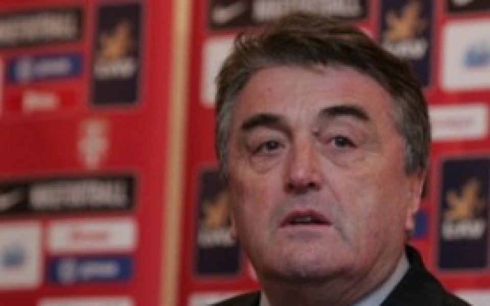 Сърбия няма да обяви официално състава си за Мондиал'2010