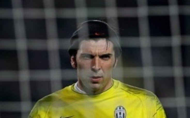 Буфон след резила от Милан: Не знам дали оставам