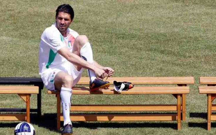 Буфон се среща с Нелсън Мандела пред Мондиал 2010