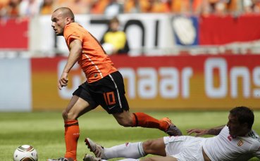 Снайдер разпитвал за Бенитес