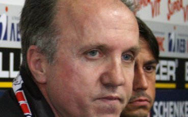 Окука стана треньор на Желко Калач, Смоларек и Денилсон