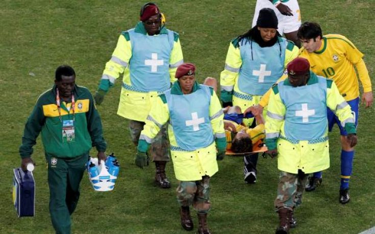 Елано се размина с натъртване на костта