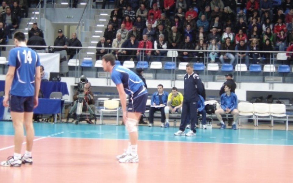 Левски запазва треньорите, всички играчи на пазара