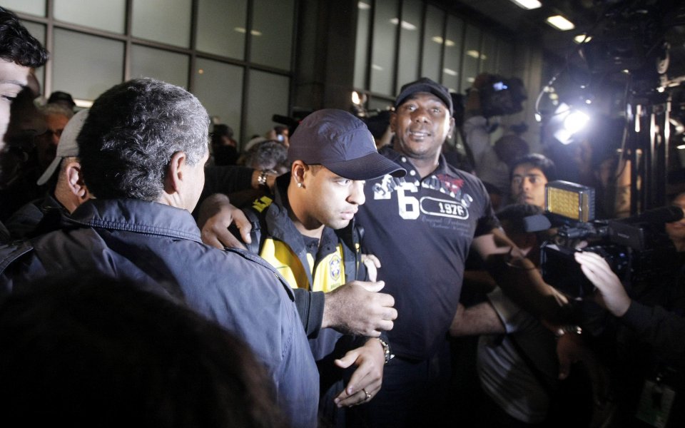 Полиция пази Фелипе Мело в Бразилия