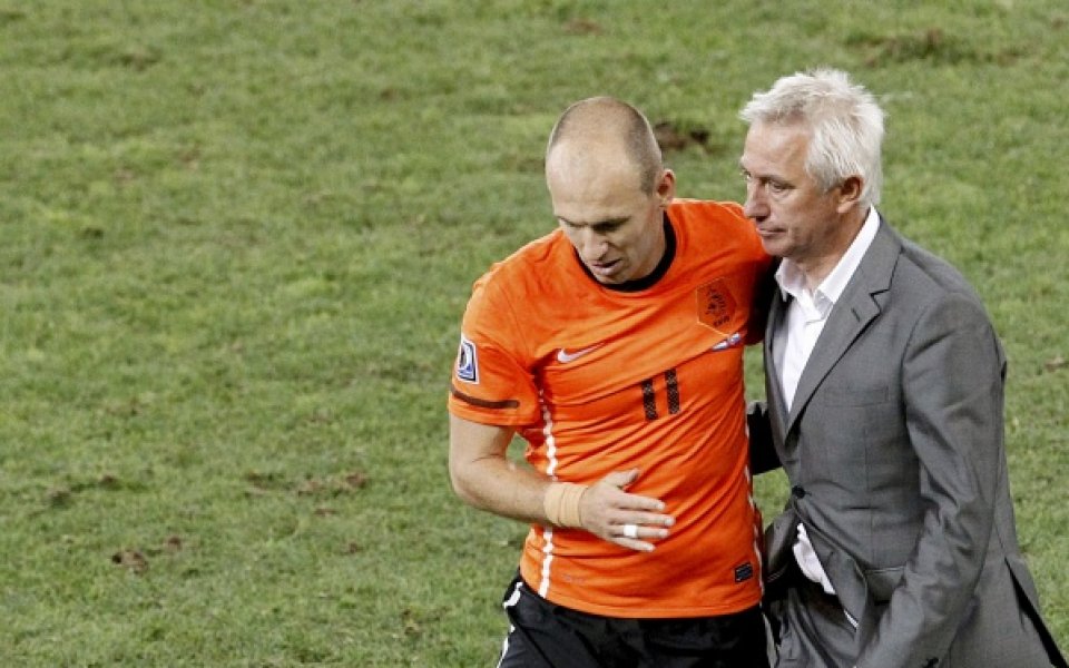 Барса ще използва парите си за Фабрегас или за Ариен Робен